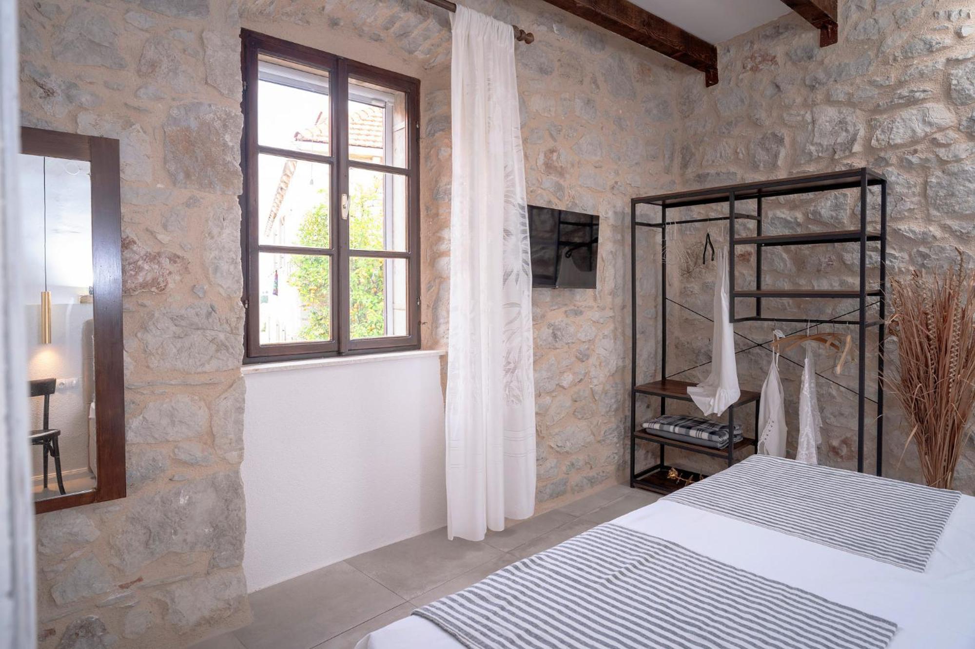 Holiday Home Skala With Hot Tub & Kala With Terrace Pitve Exterior foto